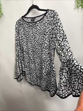 Coco Bianco Black & White Leopard Bell Sleeve Blouse